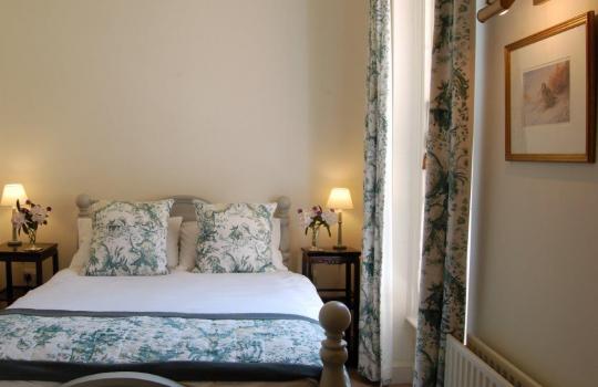 The Garden Suite Bedroom Extra Long Queen Size Bed The Garden Suite Bedroom Extra Long Queen Size Bed